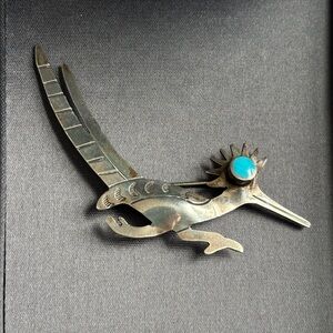 Large Vintage NAVAJO Sterling Silver Road Runner Pin with Turquoise